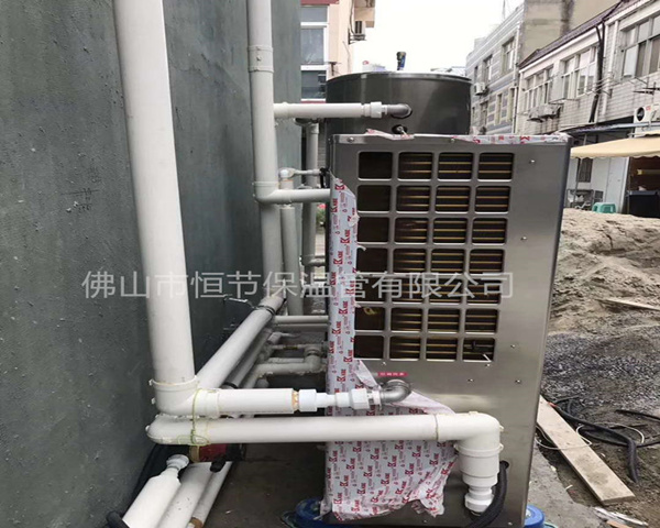 學?？照{(diào)保溫管防結(jié)露珠